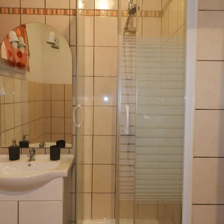 Bormes-les-mimosas, 1 Piece, 4 Personnes - Fr-1-251-597 *